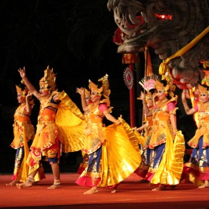 Balinese dance from the Citakara Sari Estate cultural immersion program